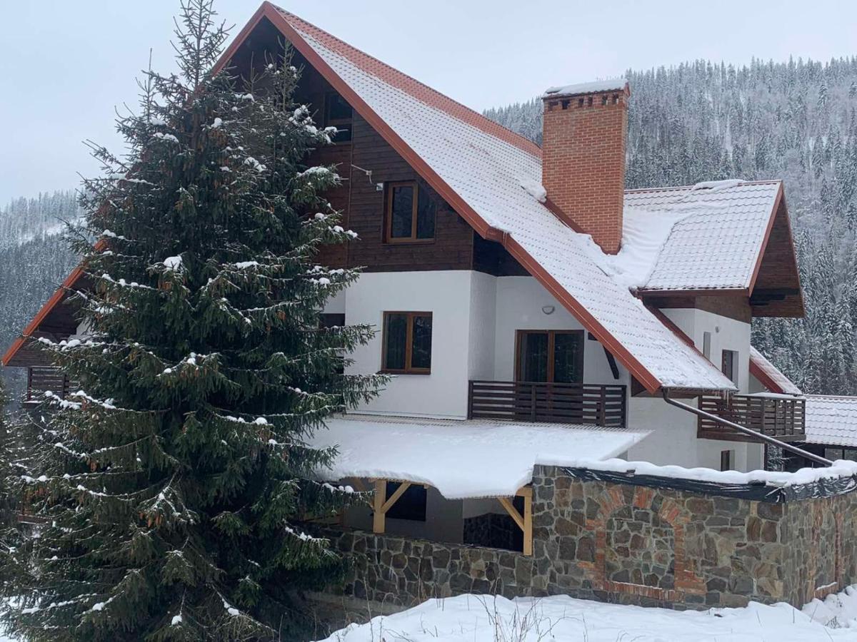Біля Витягу Slavske Bagian luar foto
