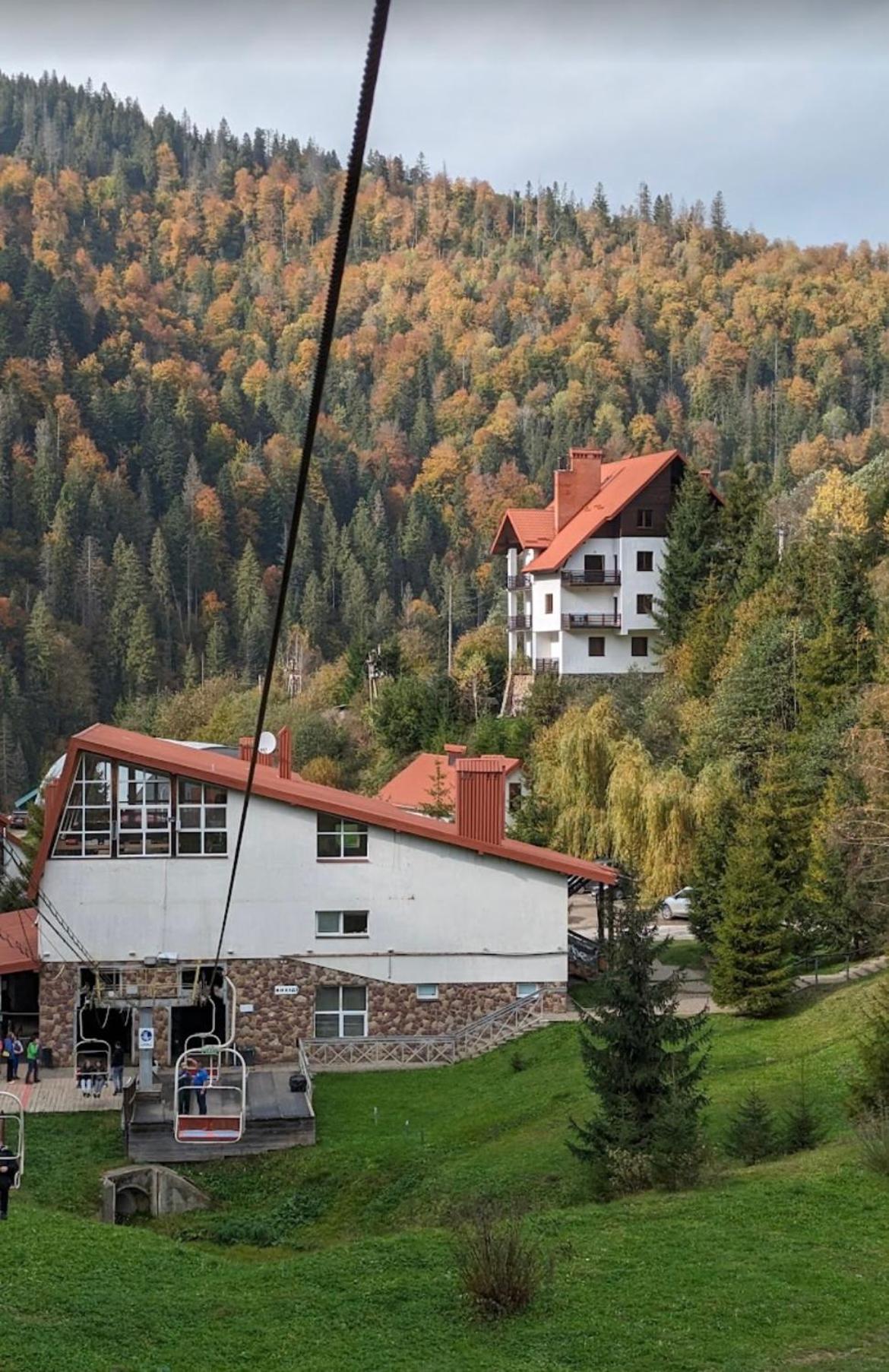 Біля Витягу Slavske Bagian luar foto